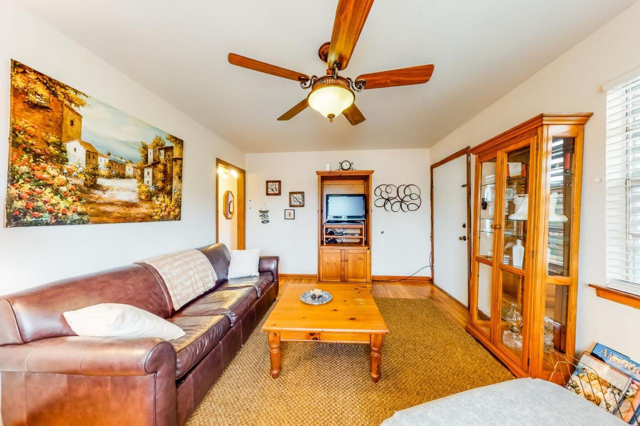 Backyard Escape Apartment กาลเวสตัน ภายนอก รูปภาพ