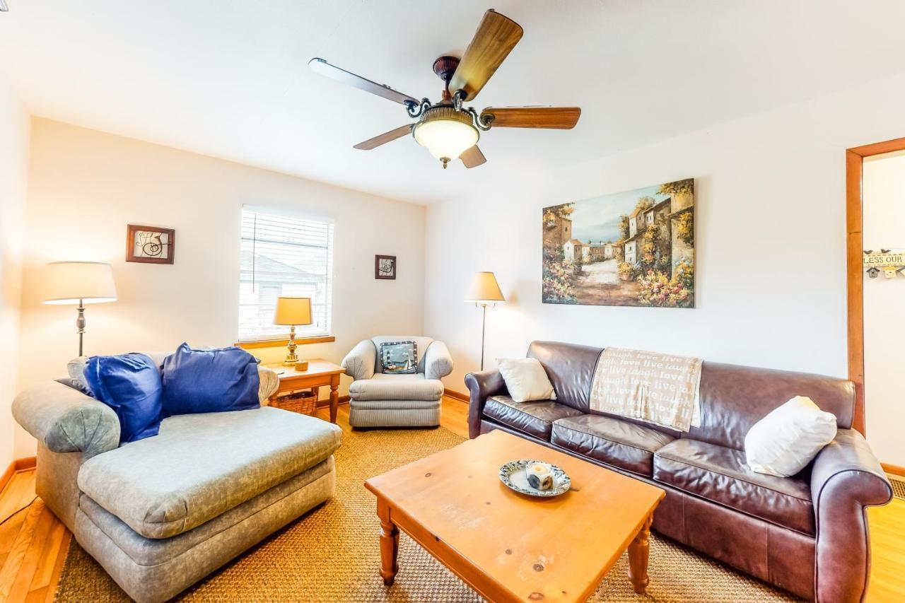 Backyard Escape Apartment กาลเวสตัน ภายนอก รูปภาพ